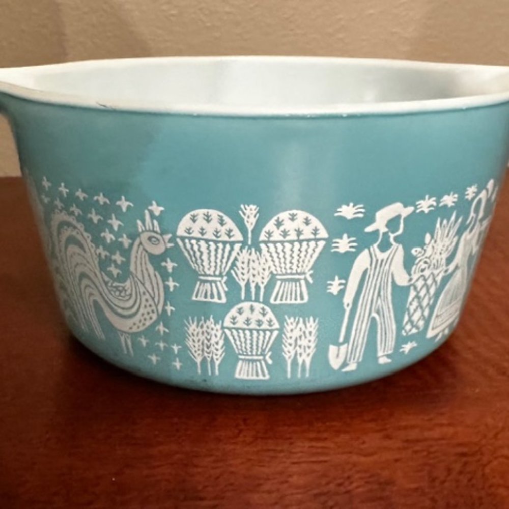 Vintage PYREX Amish Butter Print Mixing Bowl